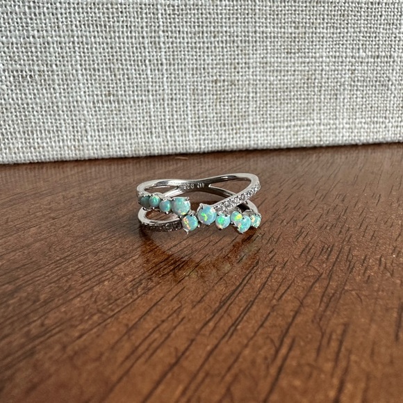 Ring bomb party sterling club lab grown green fire opal Size 9 - Picture 3 of 6